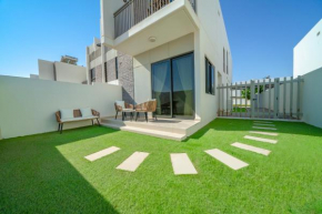 ALH Vacay - DAMAC Primrose Akoya with private dunes view